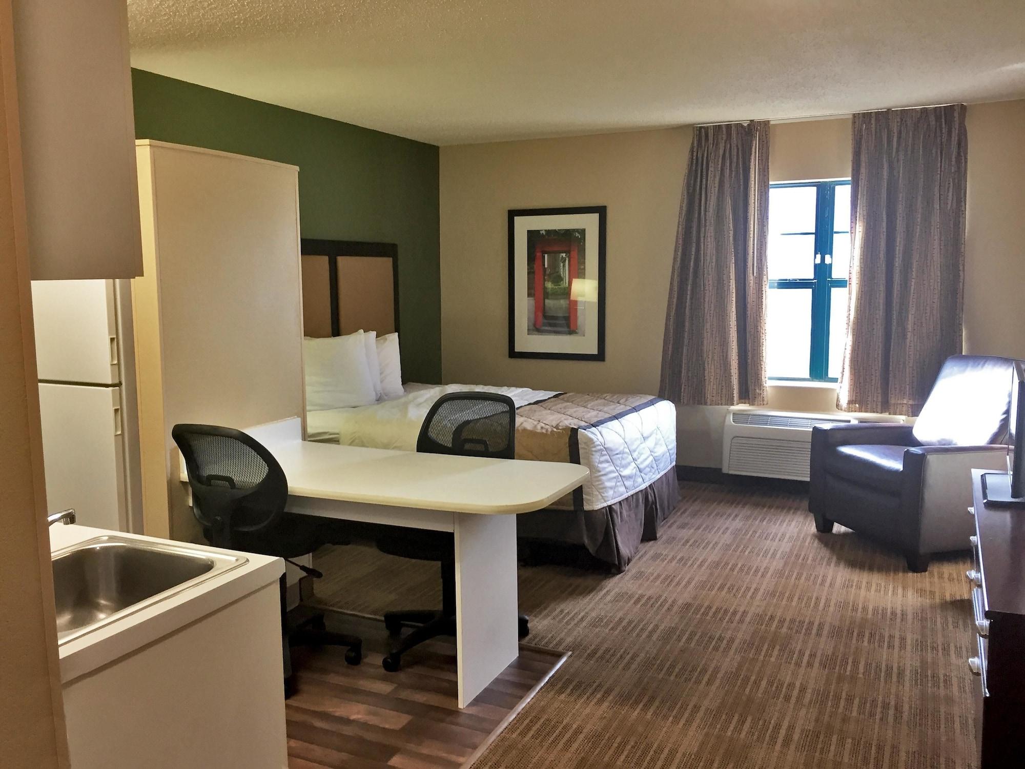 Extended Stay America Suites - Detroit - Ann Arbor - Briarwood Mall Экстерьер фото